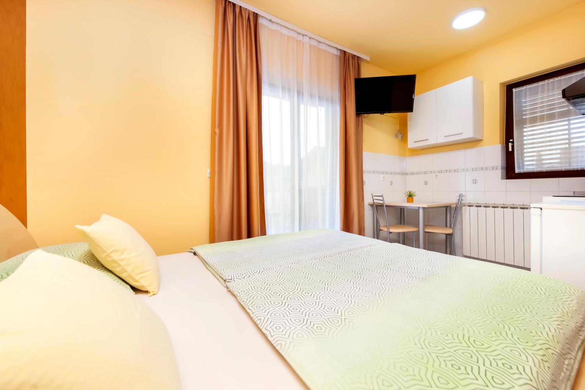 Apartments Erik B&B Adults Only Ρόβινι Εξωτερικό φωτογραφία