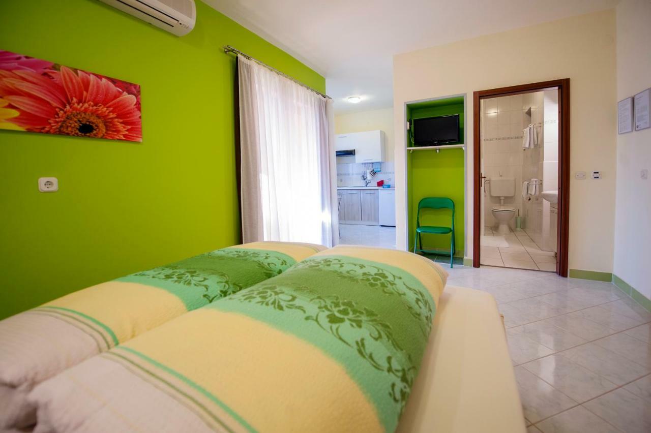 Apartments Erik B&B Adults Only Ρόβινι Εξωτερικό φωτογραφία